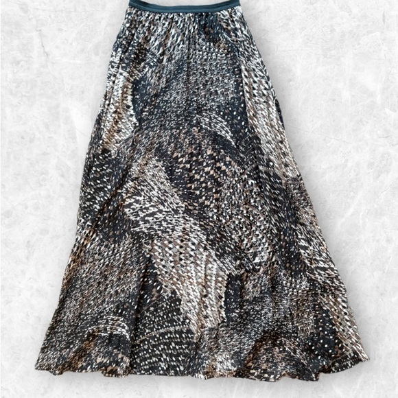 Wallpapher Dresses & Skirts - Wallpapher Black and Brown Women's Maxi Skirt Sz Sm